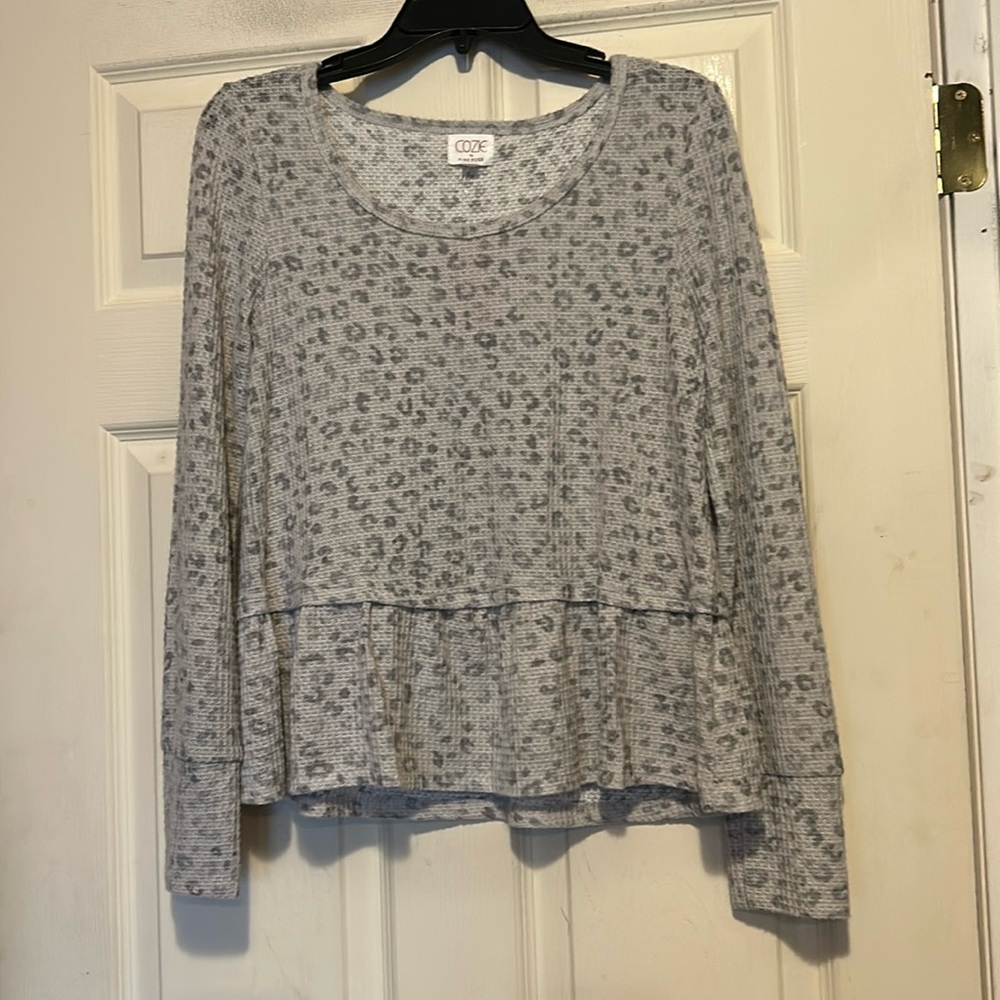 Cozie By Pink Rose Top Size Large Gray